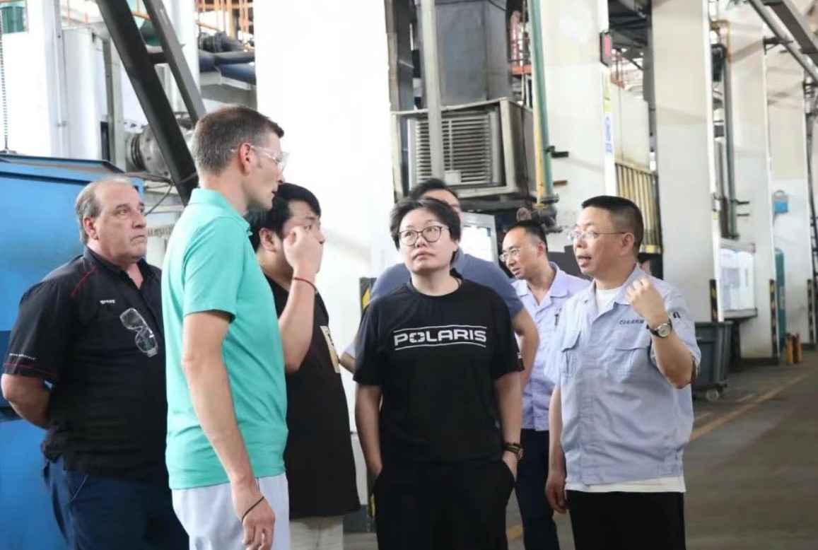 美國雪地摩托車創(chuàng)始者北極星到訪志成！