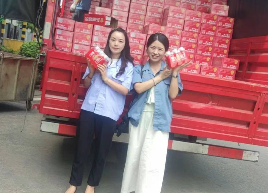 清涼一夏，關(guān)懷無限丨志成全體員工福利飲料發(fā)放活動